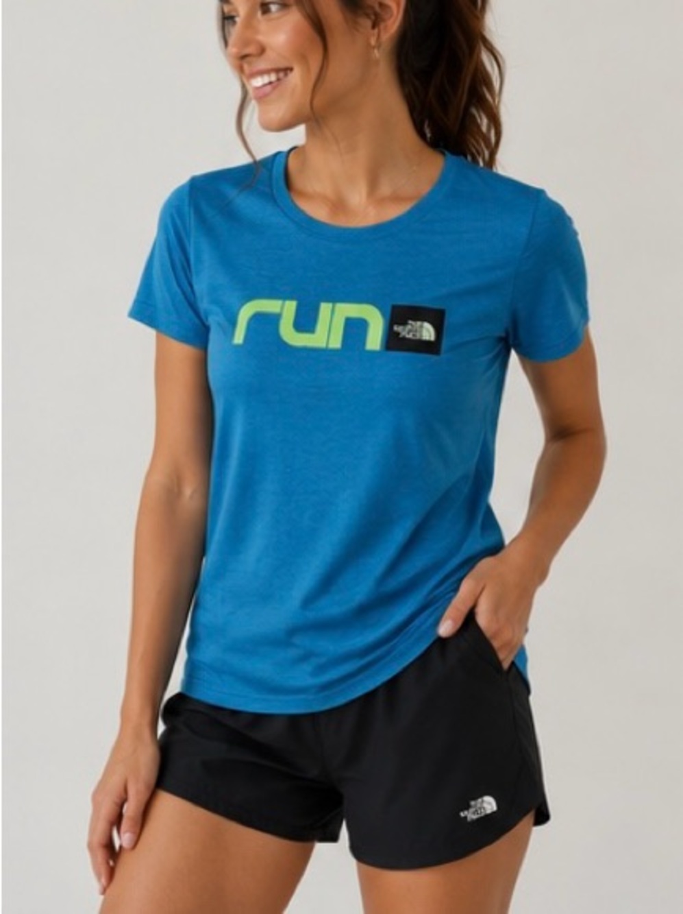 The North Face Women’s S Blue VaporWick RUN Athletic T-Shirt